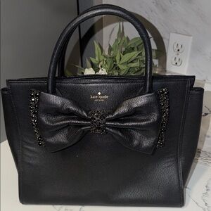 Kate Spade New York Meriwether Manor Place Black Leather.